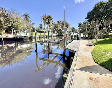 510 Sw South Carolina Drive - Photo Thumbnail 7
