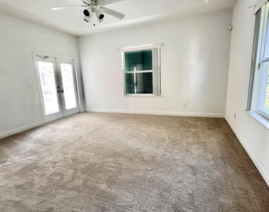 510 Sw South Carolina Drive - Photo Thumbnail 27