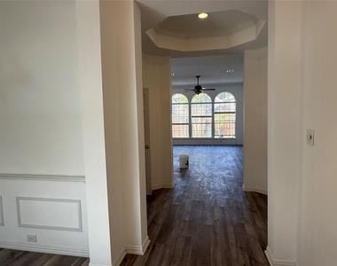 4669 Wales Drive - Photo Thumbnail 5