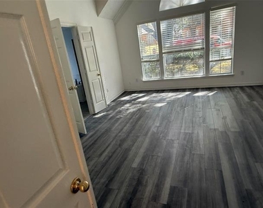 4669 Wales Drive - Photo Thumbnail 1