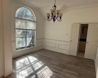 4669 Wales Drive - Photo Thumbnail 4