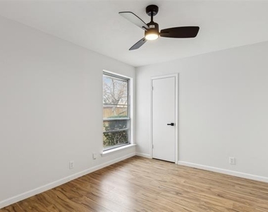 911 Pebblebrook Drive - Photo Thumbnail 27