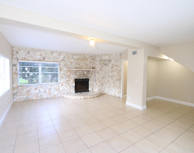 4916 Silver Oak Drive - Photo Thumbnail 5