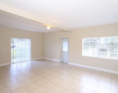 4916 Silver Oak Drive - Photo Thumbnail 6