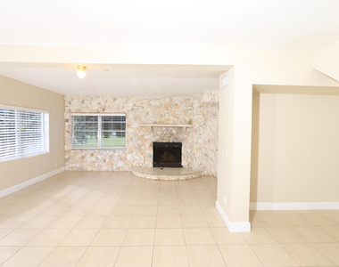 4916 Silver Oak Drive - Photo Thumbnail 13