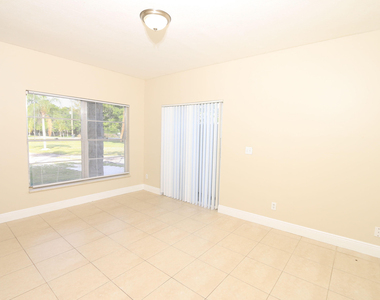 4916 Silver Oak Drive - Photo Thumbnail 7