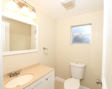 4916 Silver Oak Drive - Photo Thumbnail 16