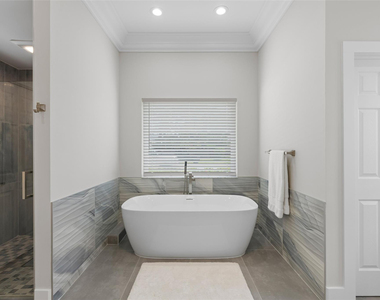 9010 Gardens Glen Circle - Photo Thumbnail 7