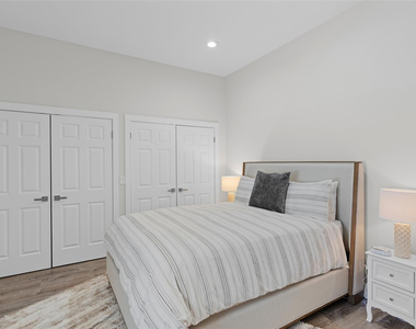 9010 Gardens Glen Circle - Photo Thumbnail 11