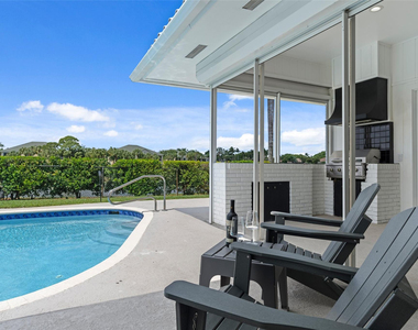 9010 Gardens Glen Circle - Photo Thumbnail 27