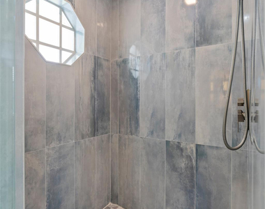 9010 Gardens Glen Circle - Photo Thumbnail 12