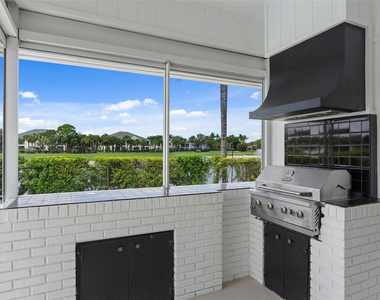 9010 Gardens Glen Circle - Photo Thumbnail 19