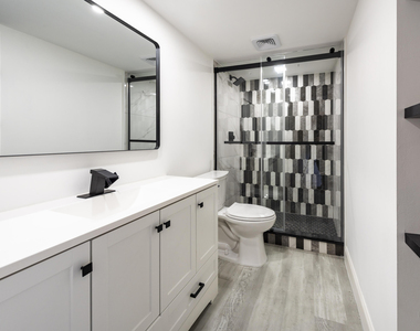 2303 Lucaya Lane - Photo Thumbnail 6