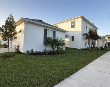 7581 Sw Hosford Street - Photo Thumbnail 13