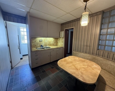 1704 Nw 6th Street - Photo Thumbnail 3