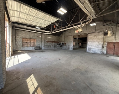 1704 Nw 6th Street - Photo Thumbnail 1