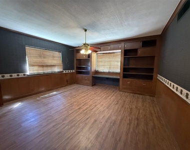 1704 Nw 6th Street - Photo Thumbnail 9