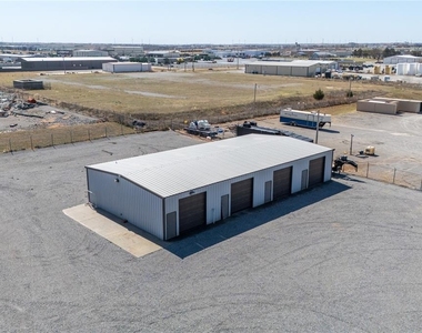 1101 E Loomis Road - Photo Thumbnail 44