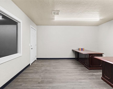 1101 E Loomis Road - Photo Thumbnail 14