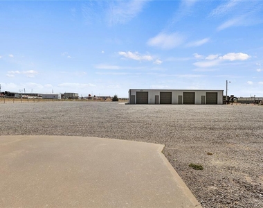 1101 E Loomis Road - Photo Thumbnail 30
