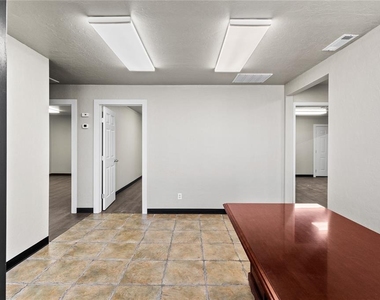 1101 E Loomis Road - Photo Thumbnail 6