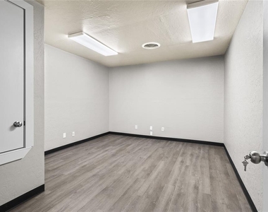 1101 E Loomis Road - Photo Thumbnail 19