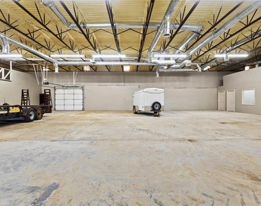 1101 E Loomis Road - Photo Thumbnail 24
