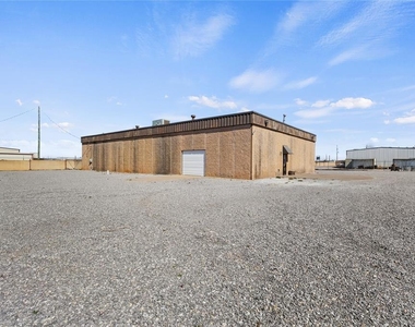 1101 E Loomis Road - Photo Thumbnail 31