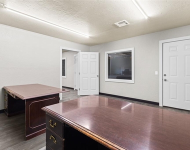 1101 E Loomis Road - Photo Thumbnail 15