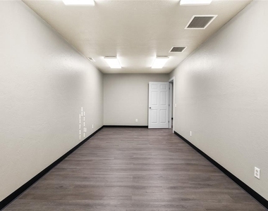 1101 E Loomis Road - Photo Thumbnail 13