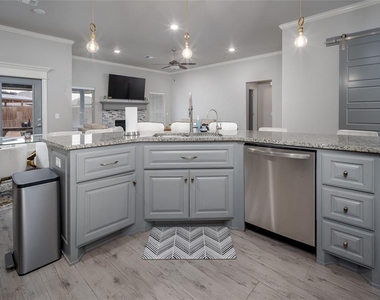 18644 Groveton Boulevard - Photo Thumbnail 10
