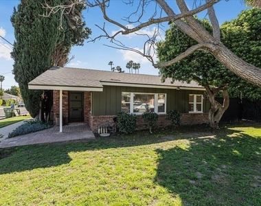 13902 Calvert Street - Photo Thumbnail 32