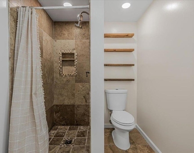 13902 Calvert Street - Photo Thumbnail 19