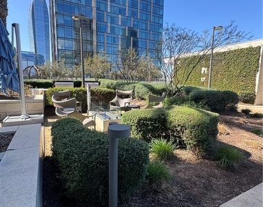 877 Francisco - Photo Thumbnail 18