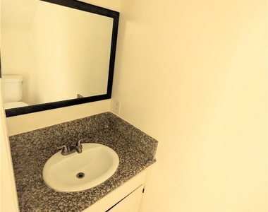 2758 Orange Avenue - Photo Thumbnail 6