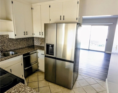 2758 Orange Avenue - Photo Thumbnail 3
