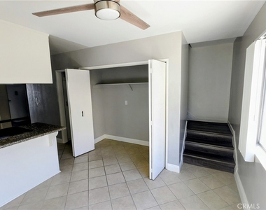 2758 Orange Avenue - Photo Thumbnail 5