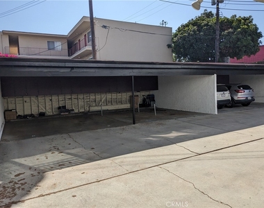 2758 Orange Avenue - Photo Thumbnail 16