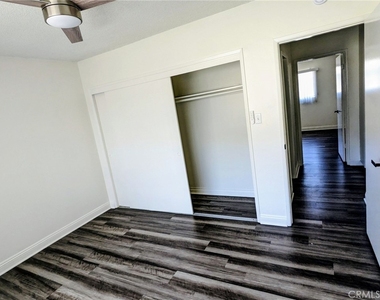 2758 Orange Avenue - Photo Thumbnail 8