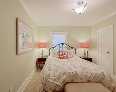 1027 Encino - Photo Thumbnail 33