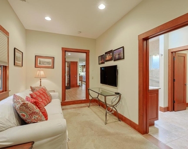 1027 Encino - Photo Thumbnail 25
