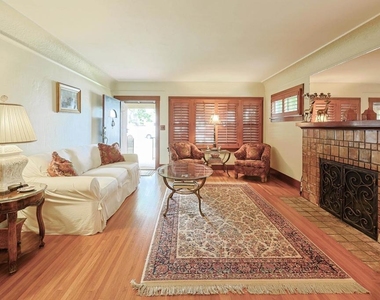 1027 Encino - Photo Thumbnail 4