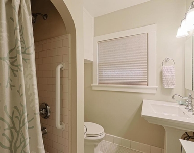 1027 Encino - Photo Thumbnail 35