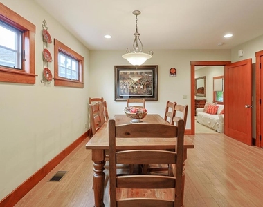 1027 Encino - Photo Thumbnail 14