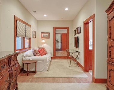 1027 Encino - Photo Thumbnail 24