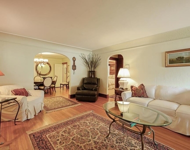 1027 Encino - Photo Thumbnail 2
