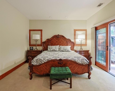 1027 Encino - Photo Thumbnail 21
