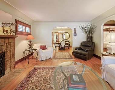 1027 Encino - Photo Thumbnail 1