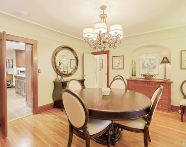 1027 Encino - Photo Thumbnail 6