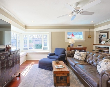 576 E - Photo Thumbnail 3